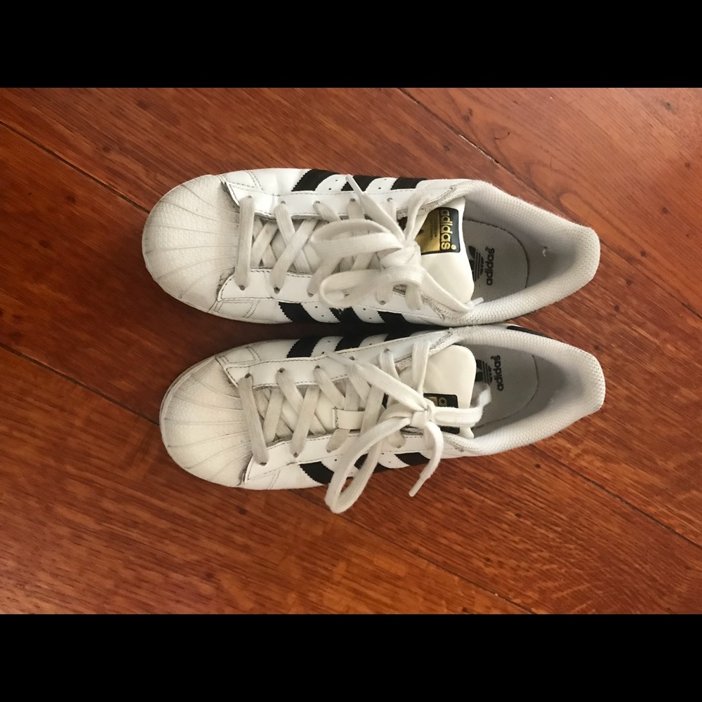 Adidas superstars size 3.5